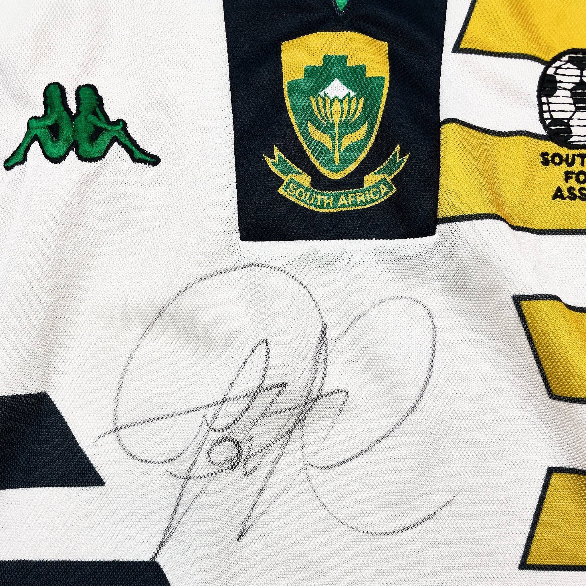 1998 South Africa *Quinton Fortune Signed* Home Shirt (M) Kappa - Image 3