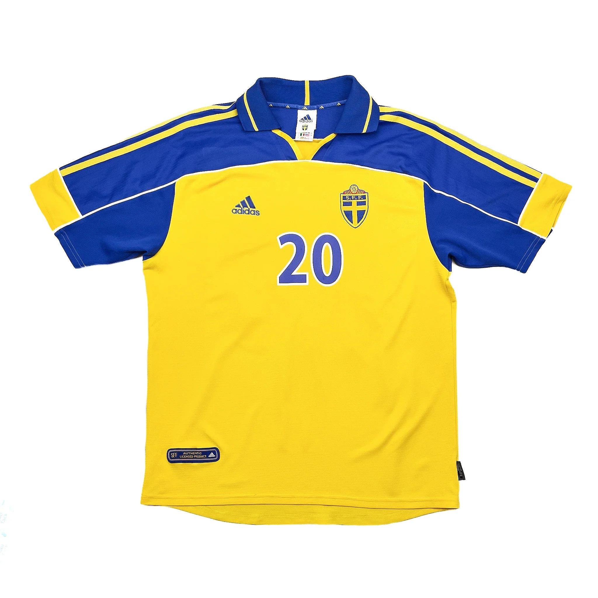 2000/02 Sweden Larsson #20 Home Shirt (L) Adidas - Image 2
