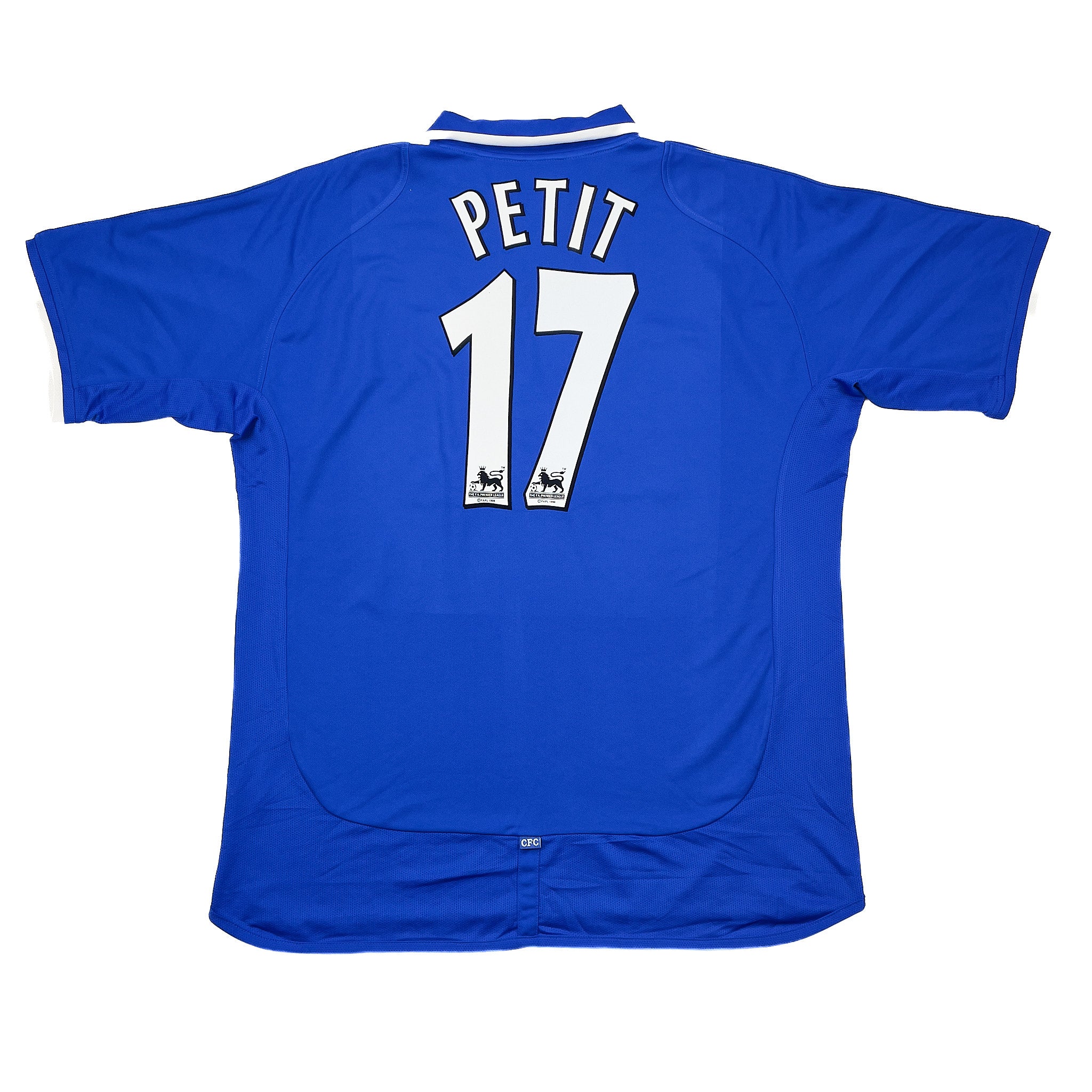 2001/03 Chelsea Petit #17 Home Shirt (XL) Umbro - Image 3