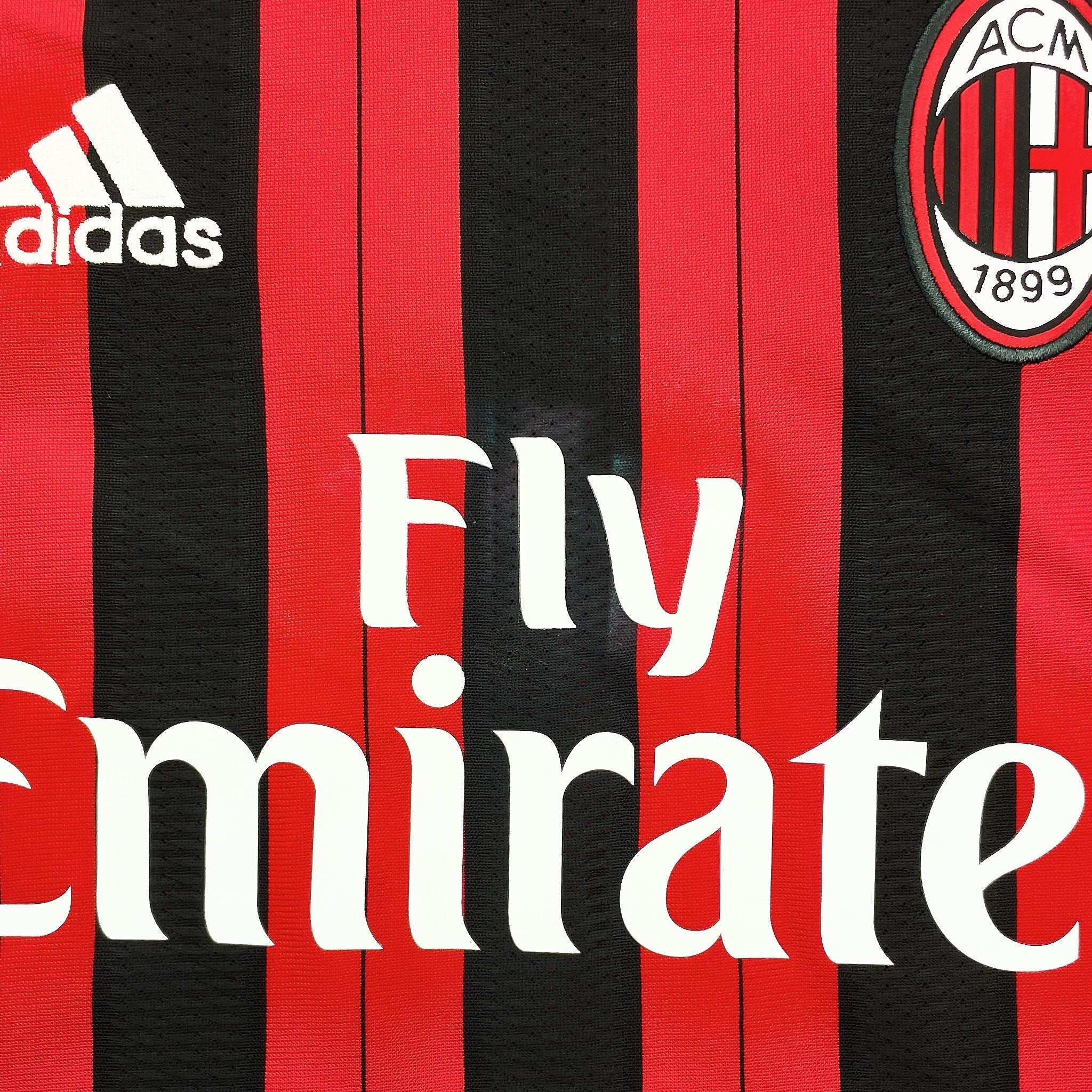 2013/14 AC Milan Kaka #22 *BNWT with Defects* Home Shirt (L) Adidas - Image 3
