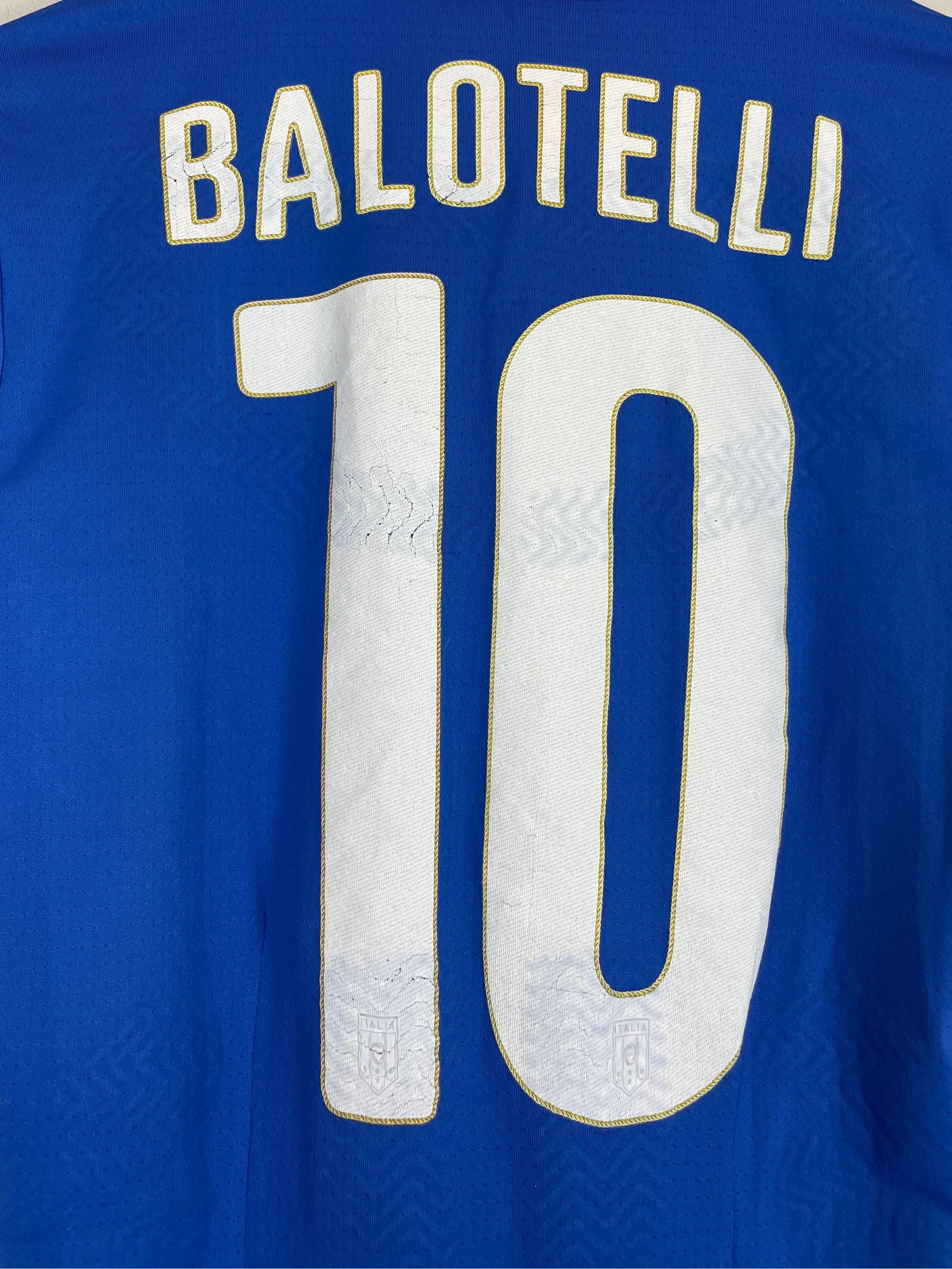 2014/15 Italy Balotelli #10 *Player Issue* Home Shirt (M) Puma - Image 3