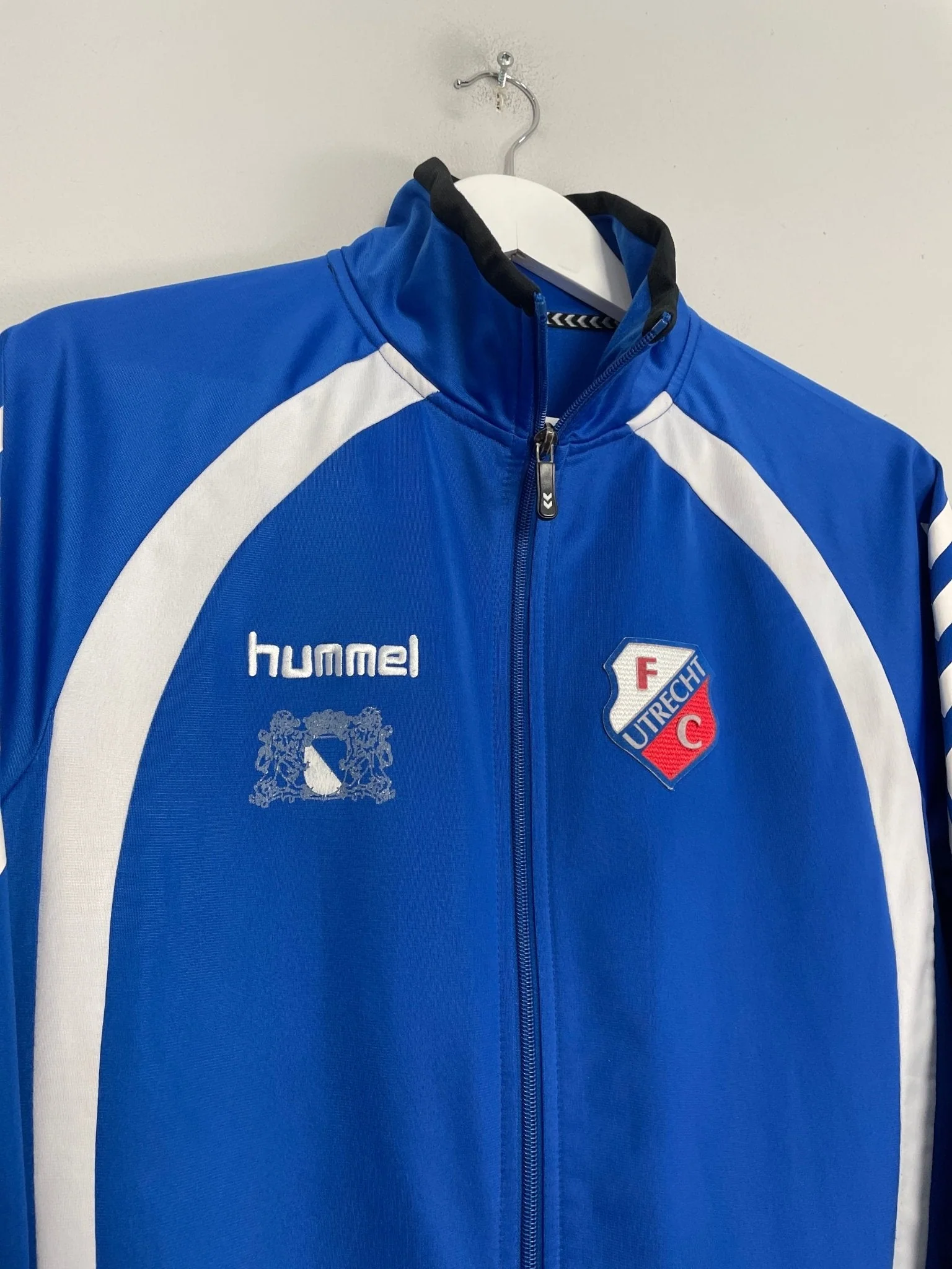2015/17 FC Utrecht Track Jacket (L) Hummel - Image 3