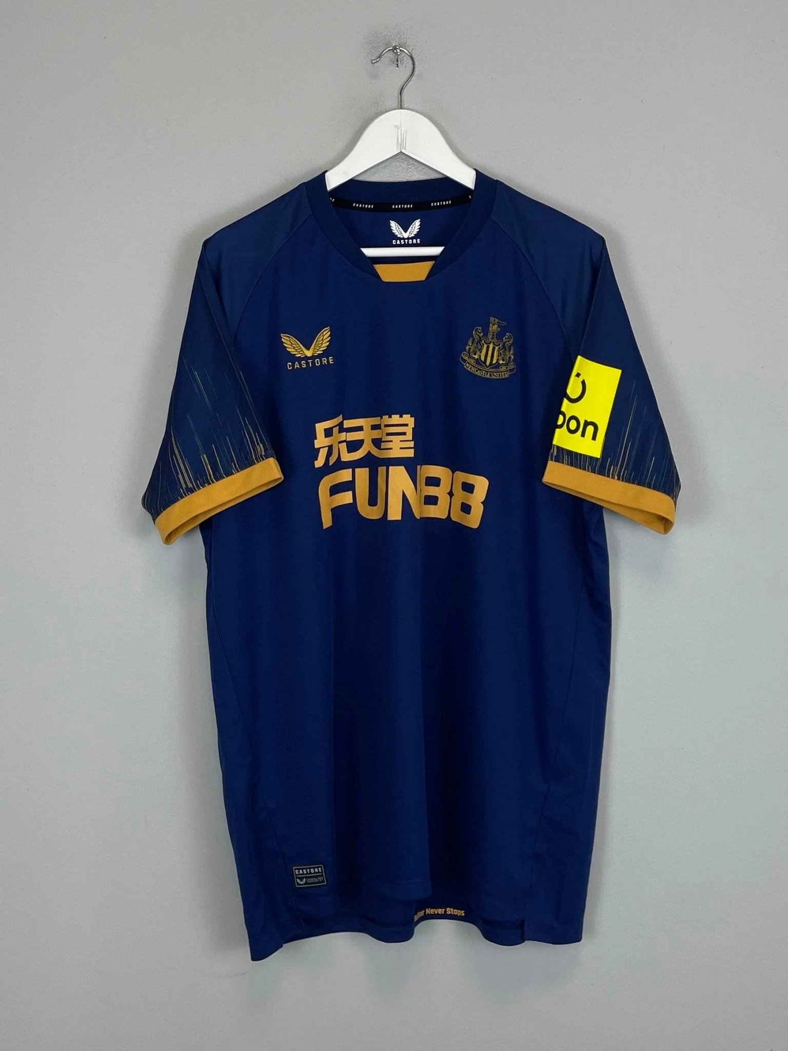 2022/23 Newcastle United Bruno G. #39 Away Shirt (XXL) Castore - Image 3
