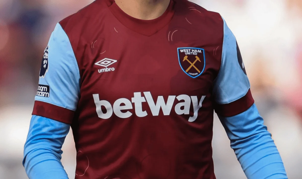 2023/24 West Ham Bowen #20 *Match Worn* Home Shirt (M) Umbro - Image 3